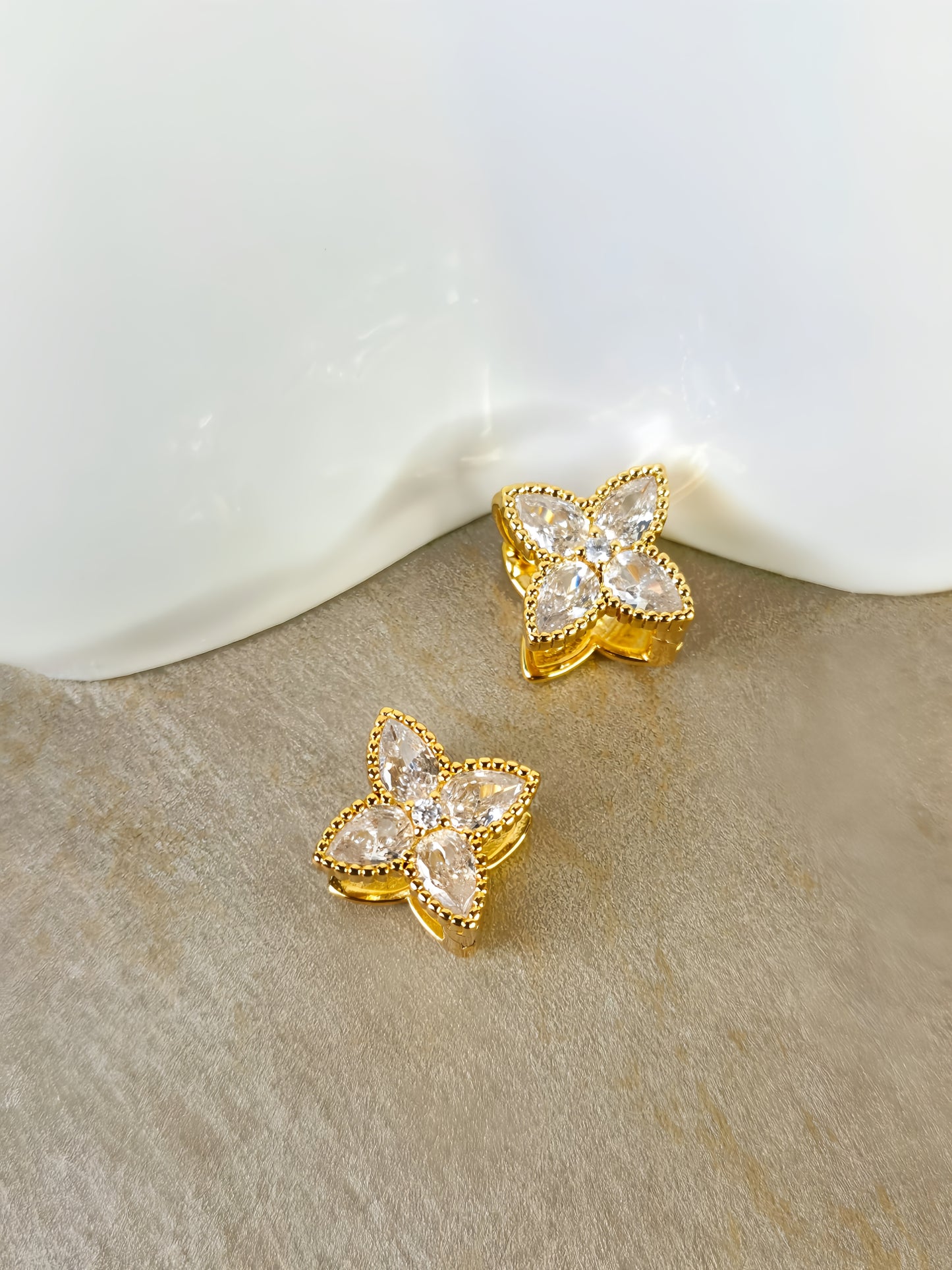 Golden Flower Double-side Ear Buckle