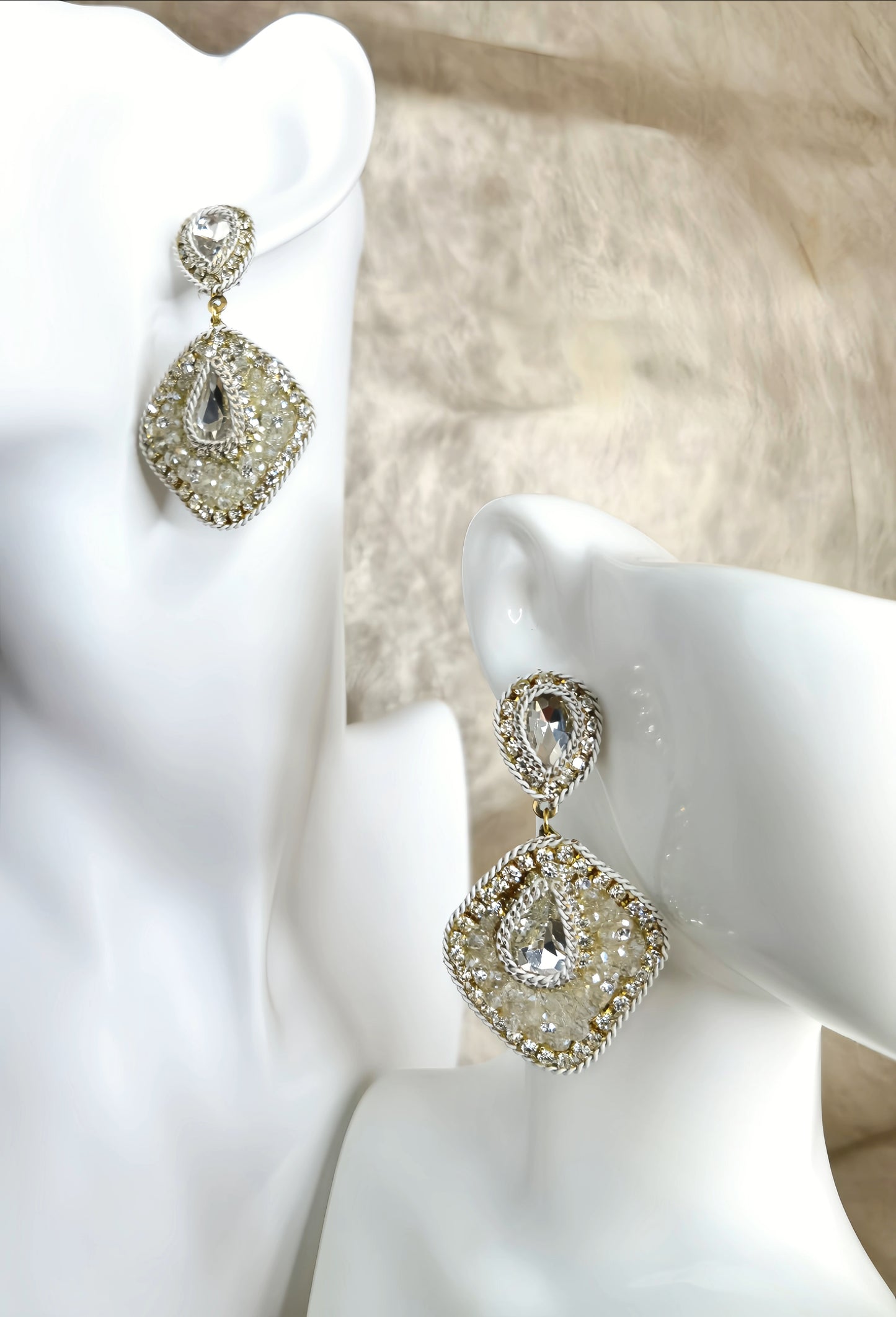 Queenie's Earring - Ice White (limited edition)