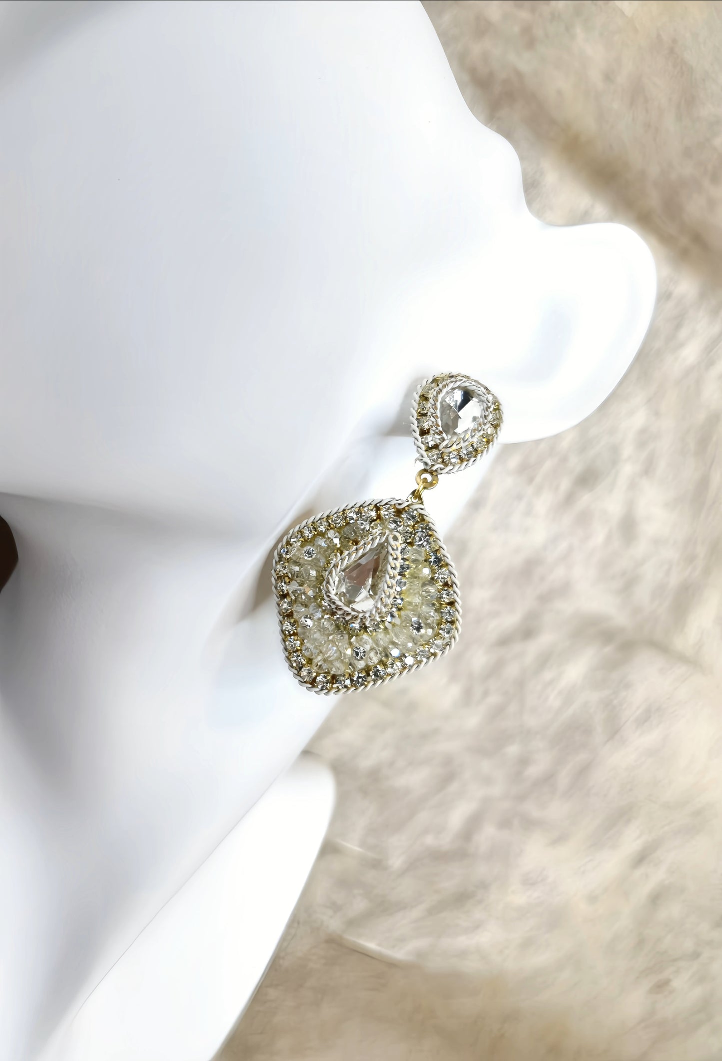 Queenie's Earring - Ice White (limited edition)