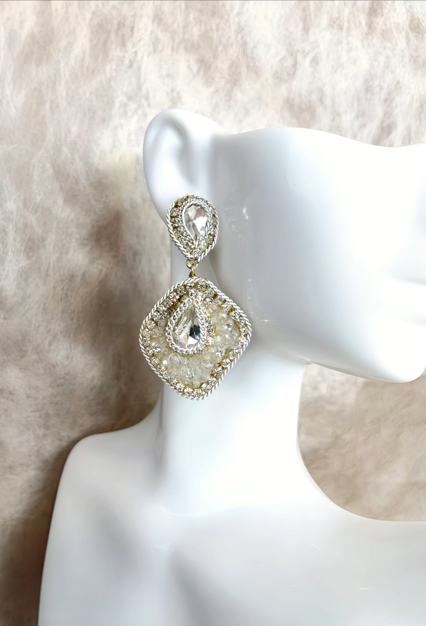 Queenie's Earring - Ice White (limited edition)