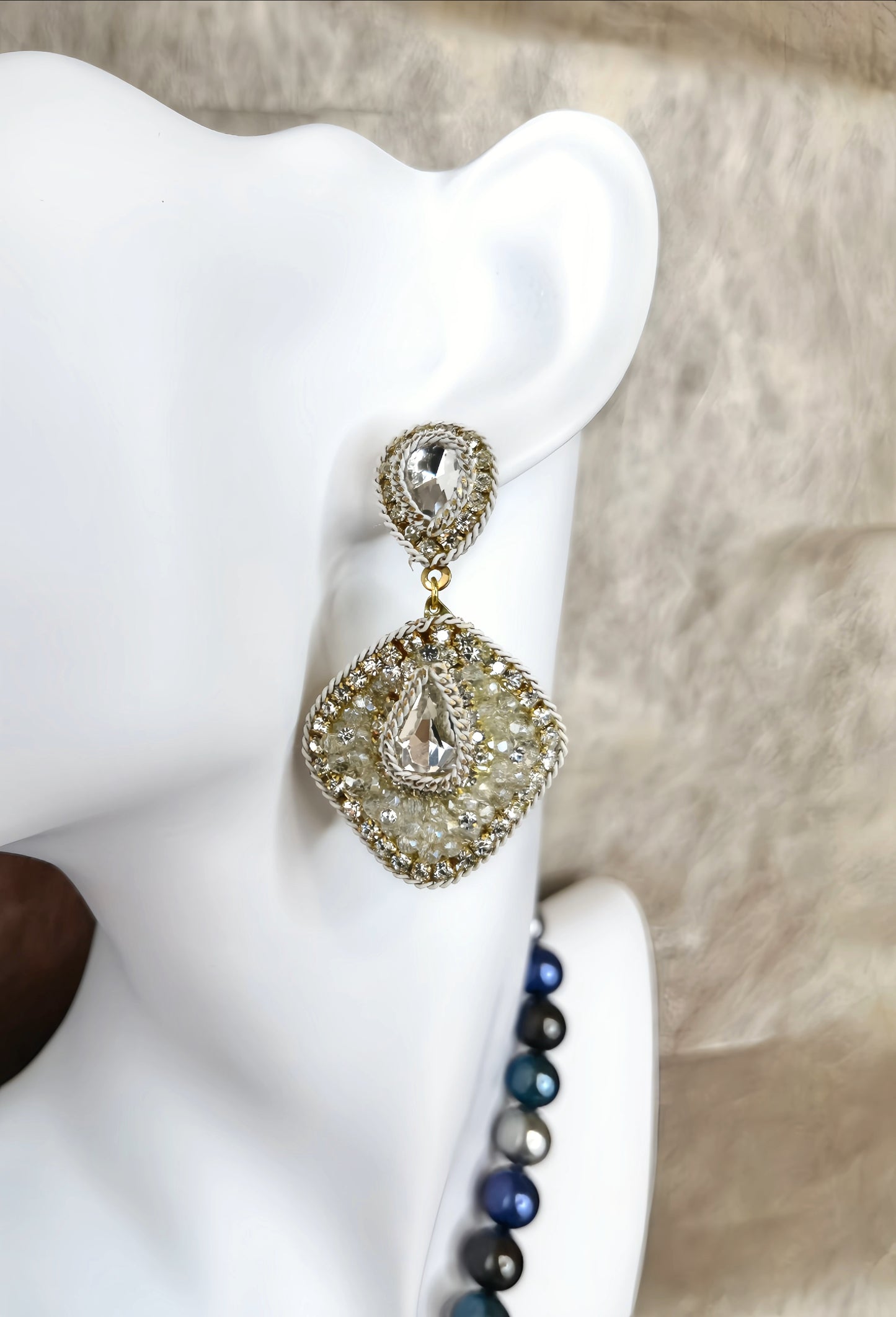 Queenie's Earring - Ice White (limited edition)