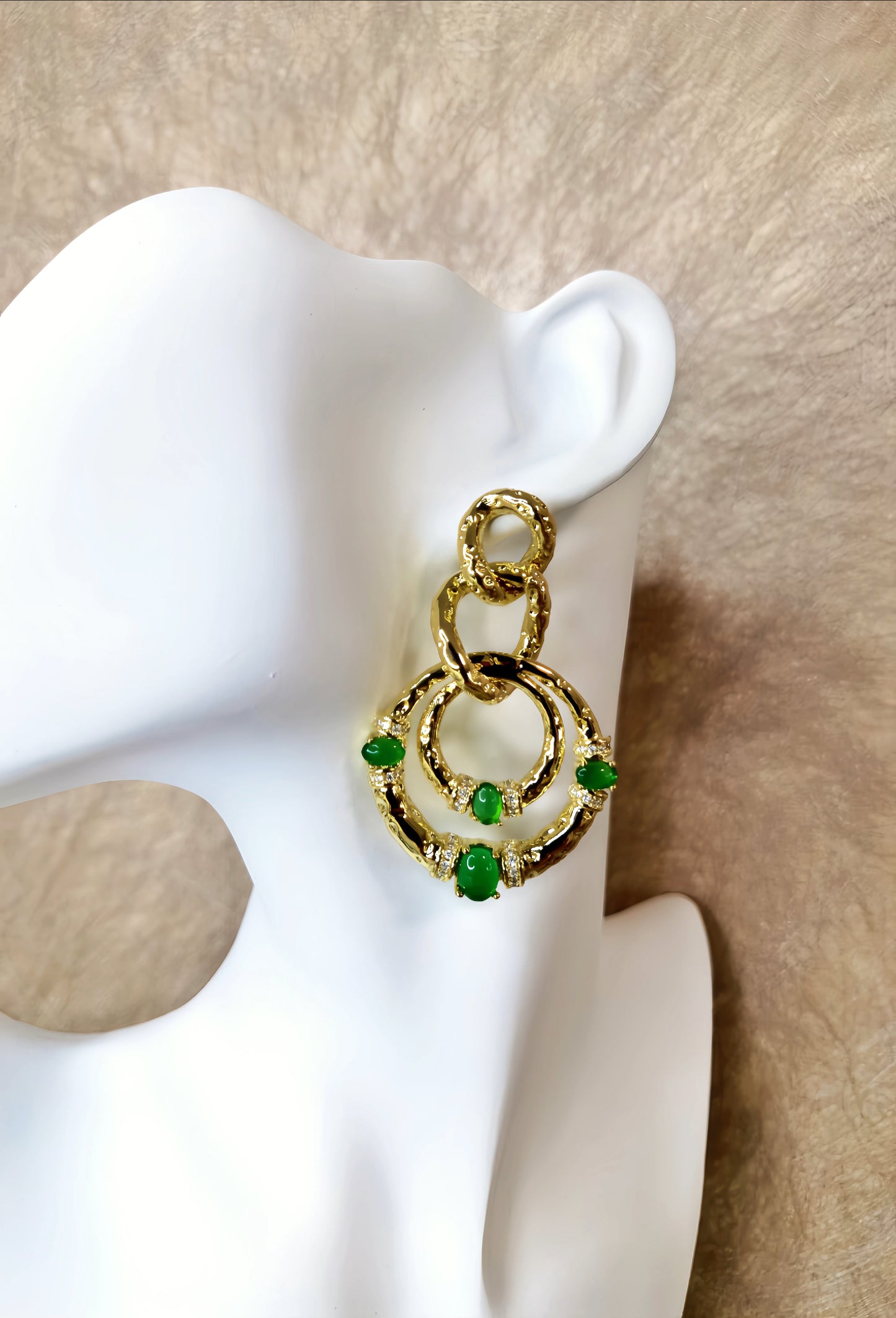 Golden Emerald Green Pendant Earring (designer edition)