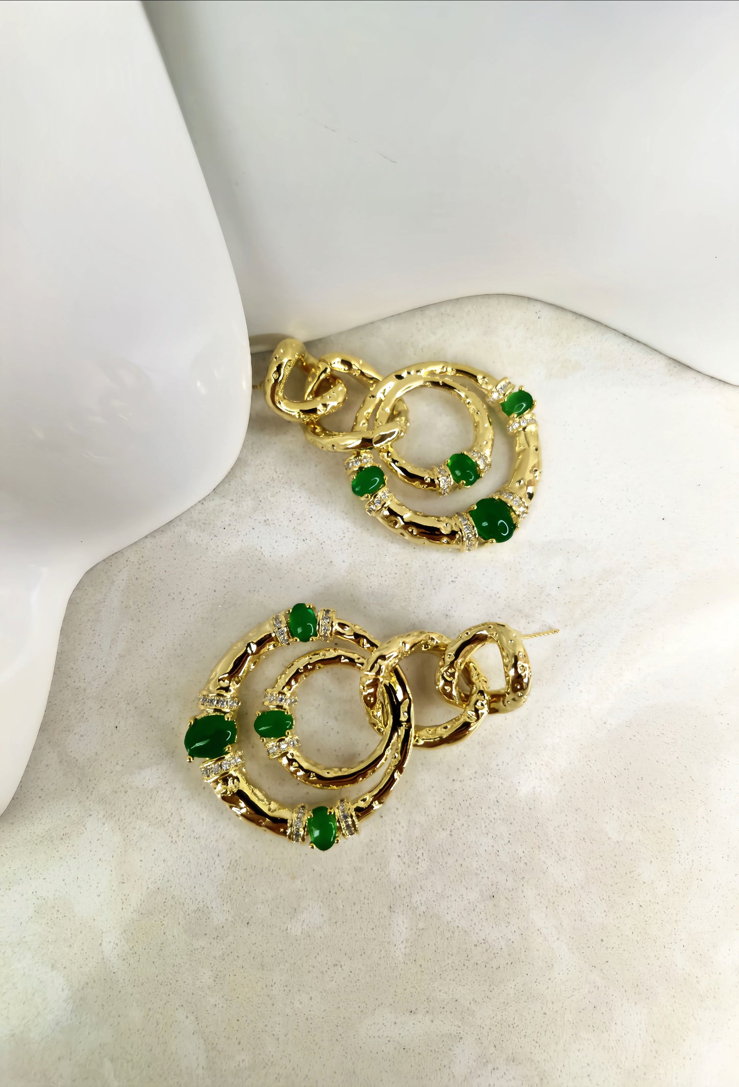 Golden Emerald Green Pendant Earring (designer edition)