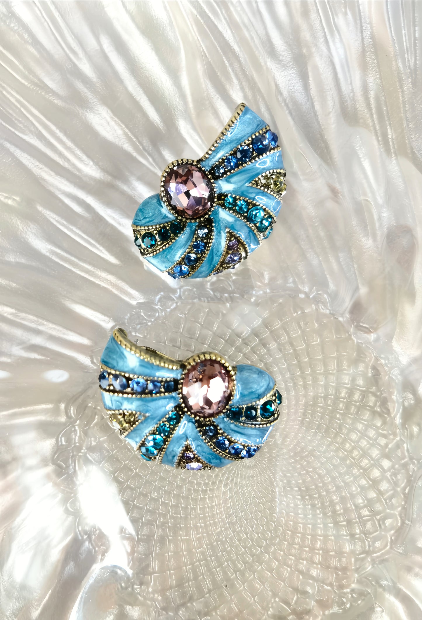 Blue Dream Earring - Conch style (collectors edition)