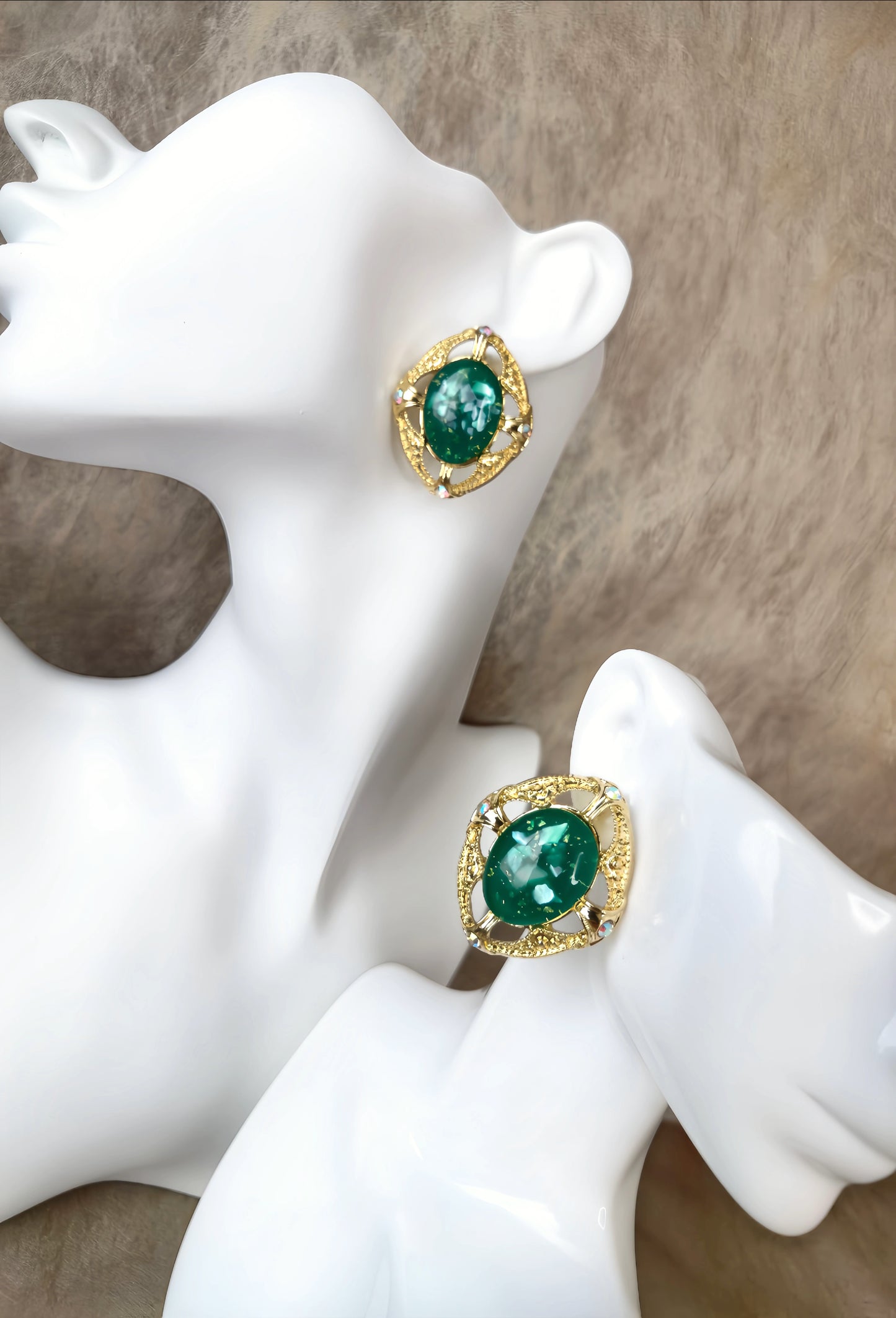 Vintage Golden Emerald Green Stone Stud Earring