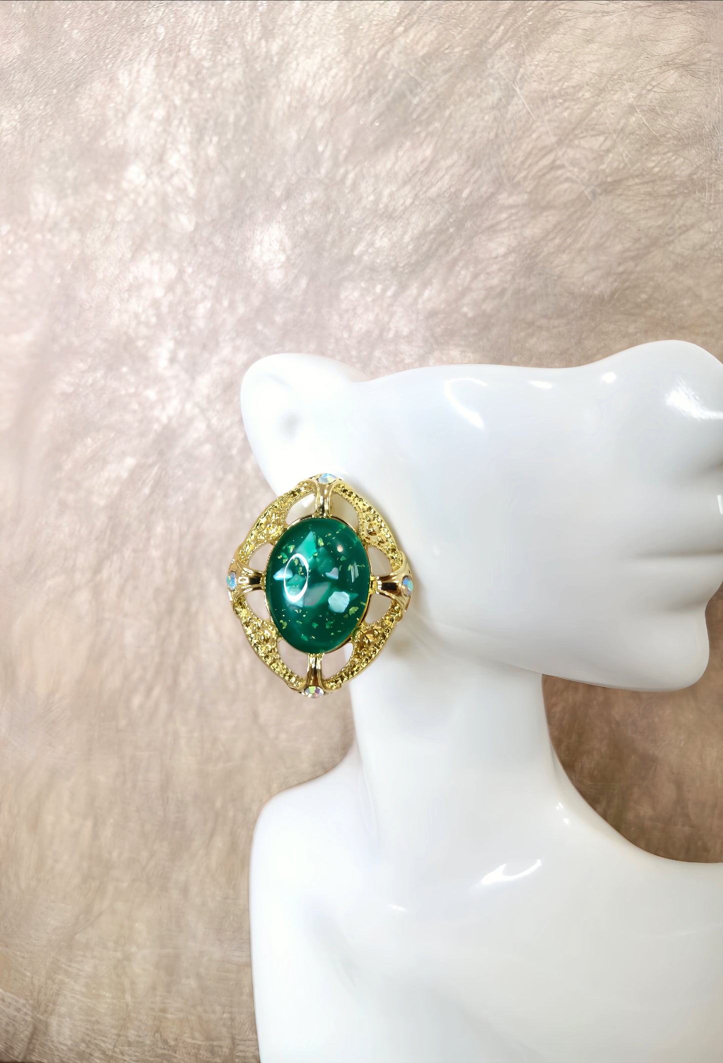 Vintage Golden Emerald Green Stone Stud Earring