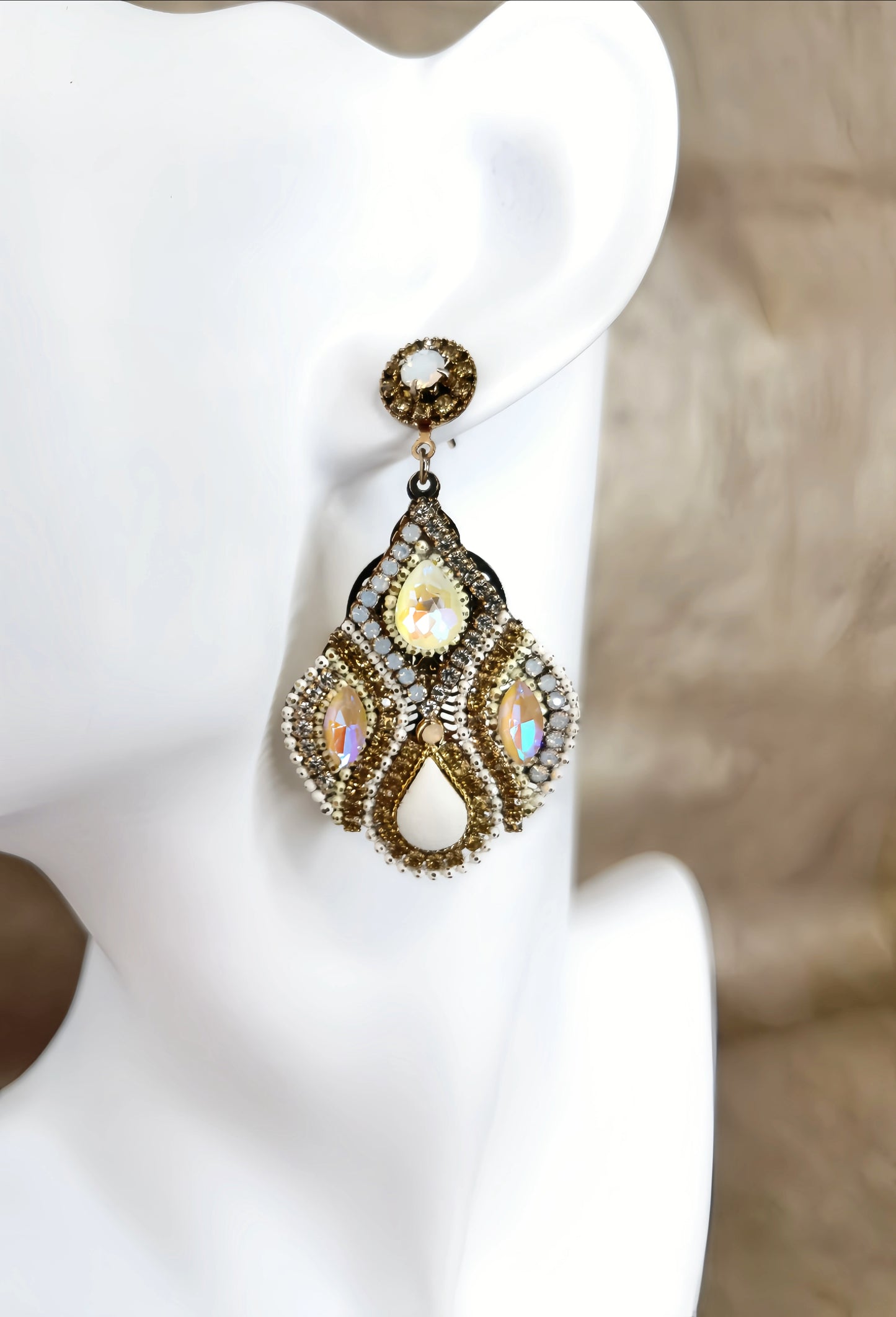 Queenie's Earring - Colored Pendant (limited edition)