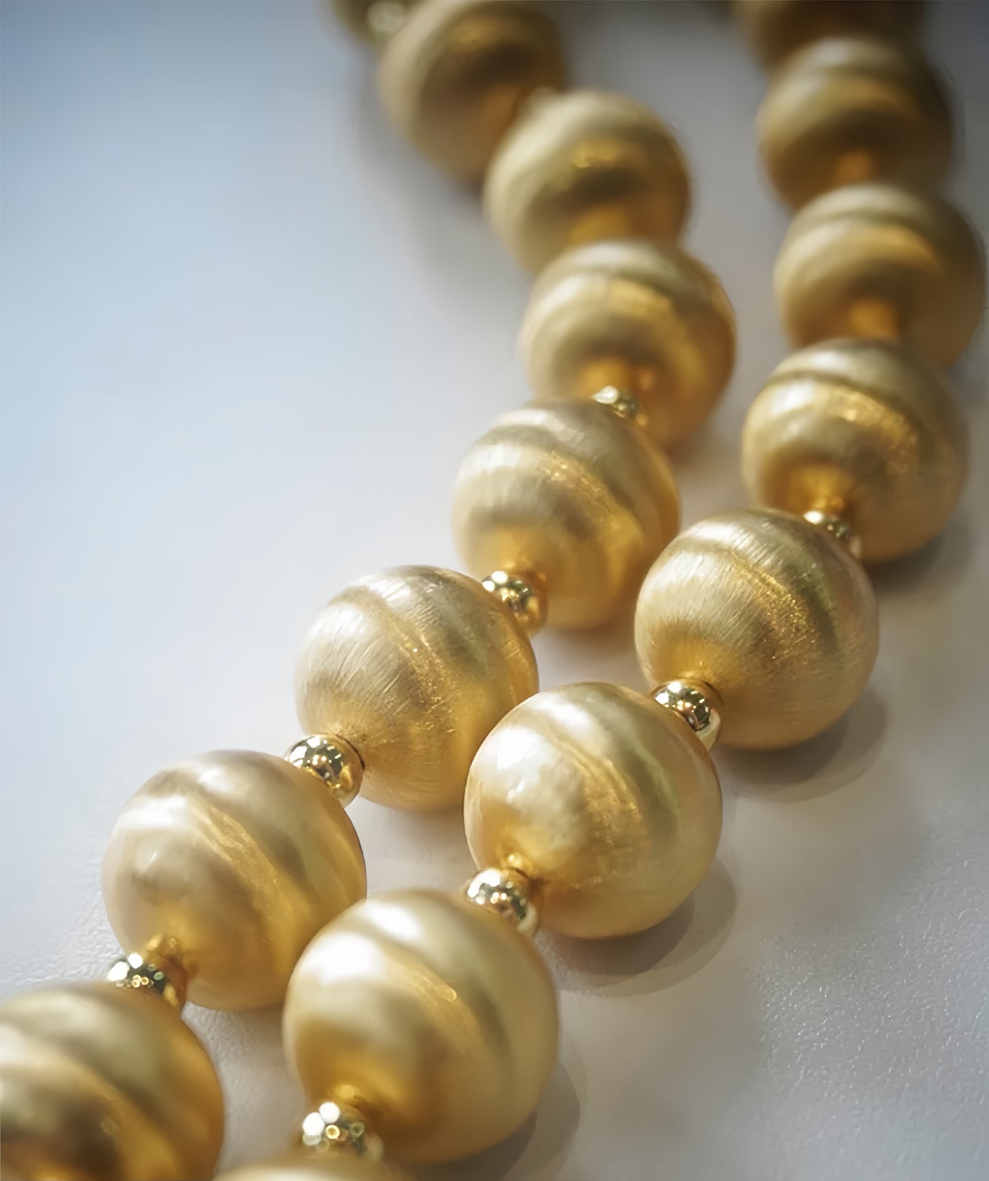 Golden Light Fashion Bead Necklace