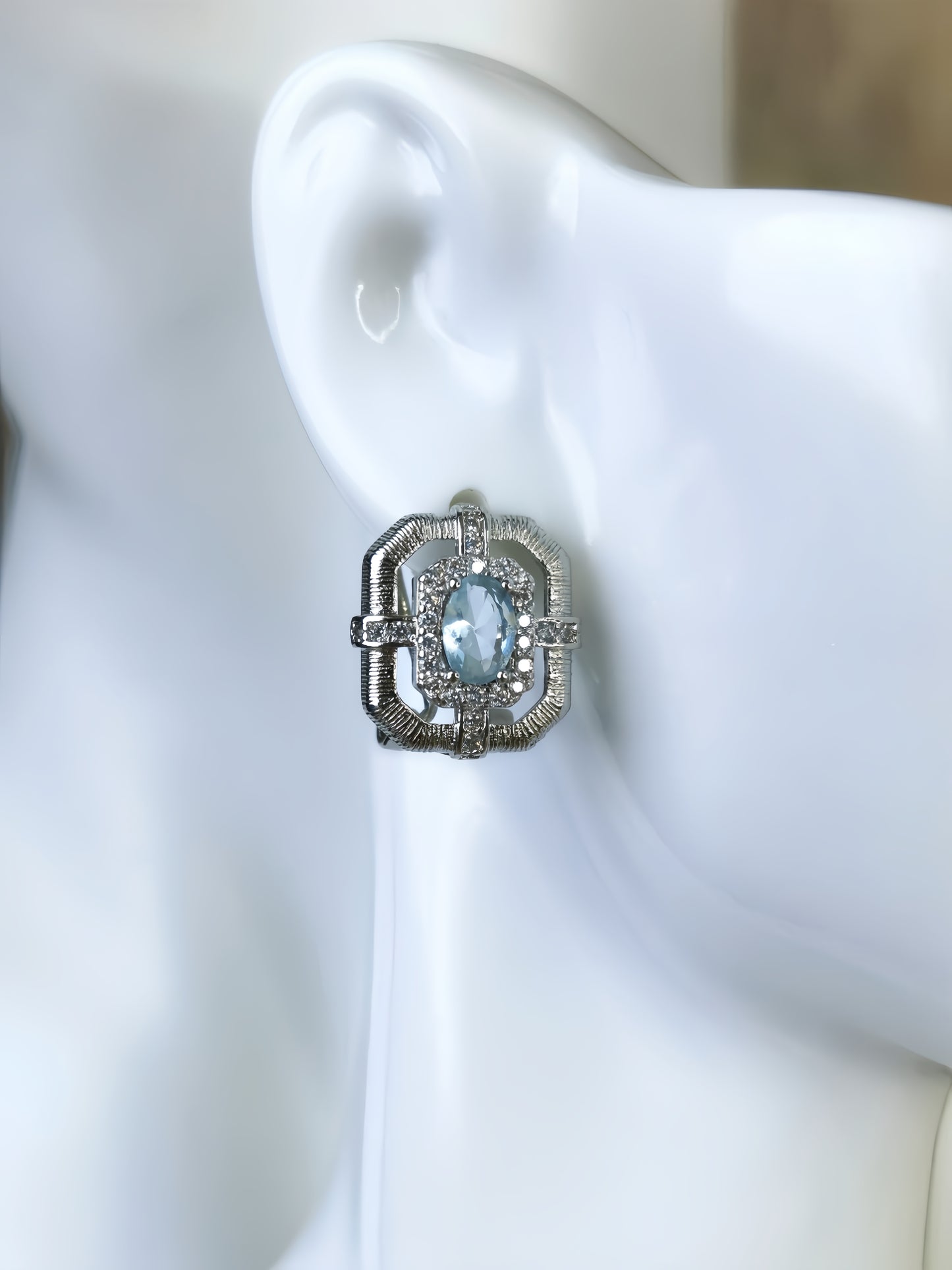 Silver Aquamarine Stud Earring