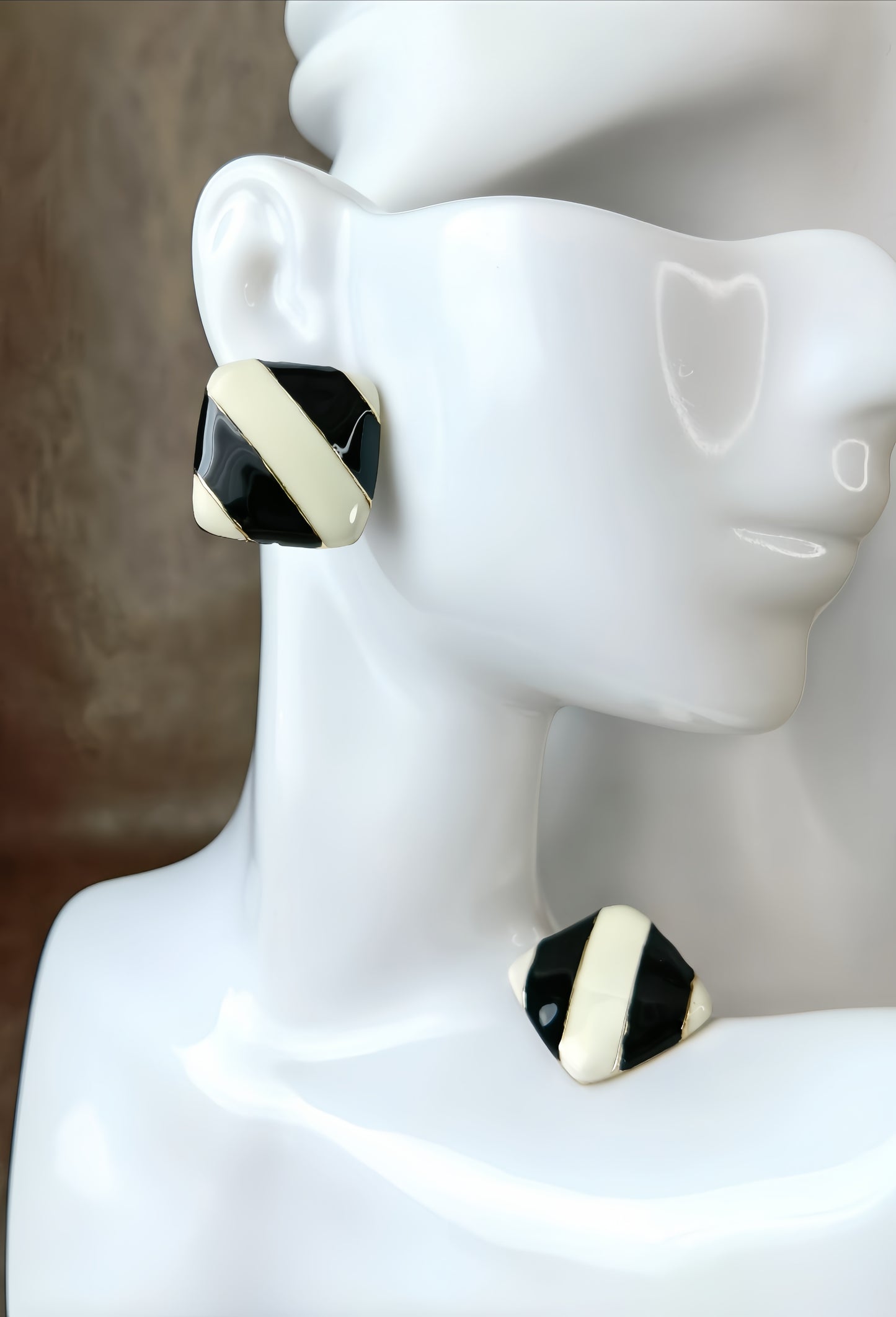 Black and Ivory Colored Enamel Earring (piano key design)