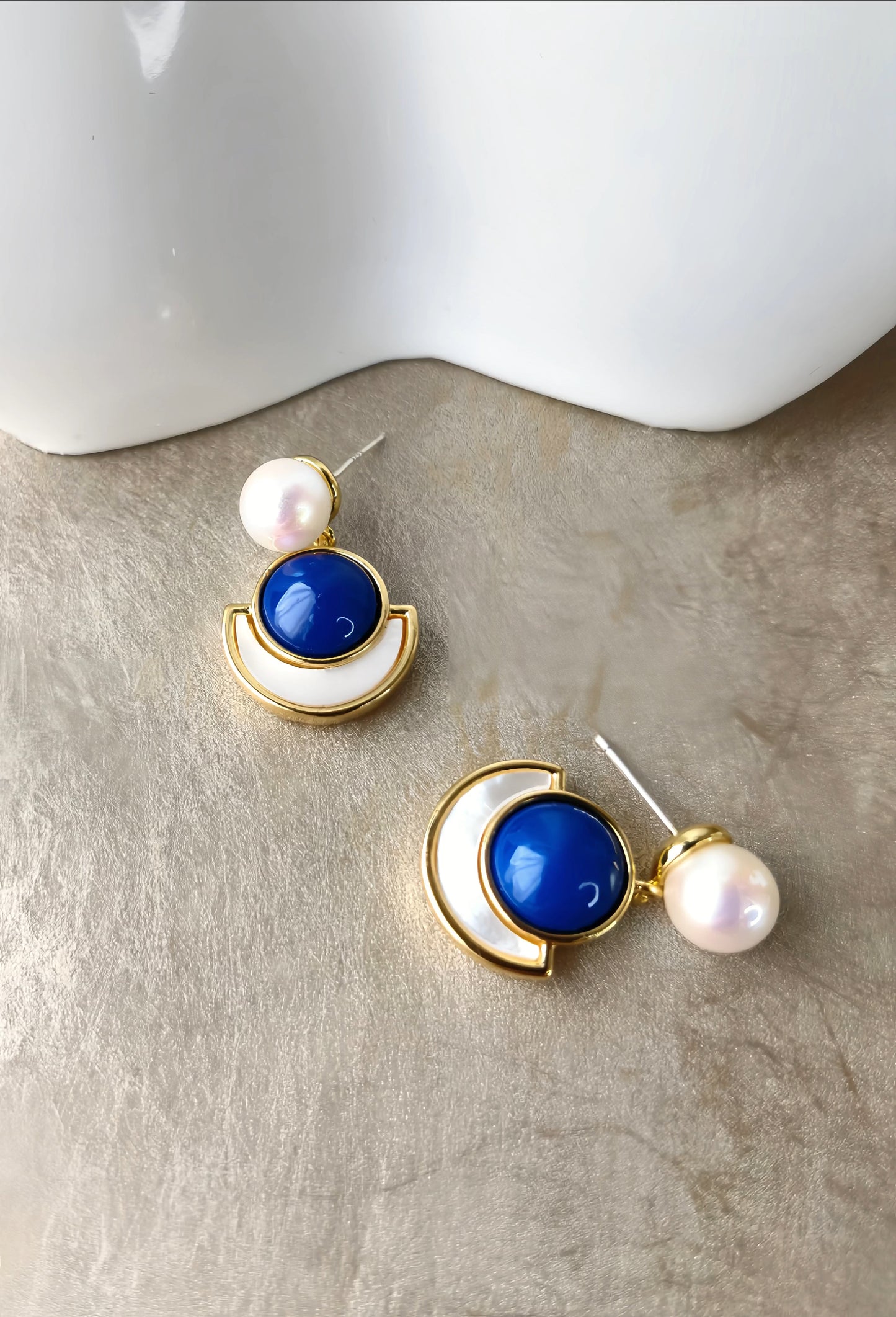 Pearl Mother-of-Pearl Pendant Earring