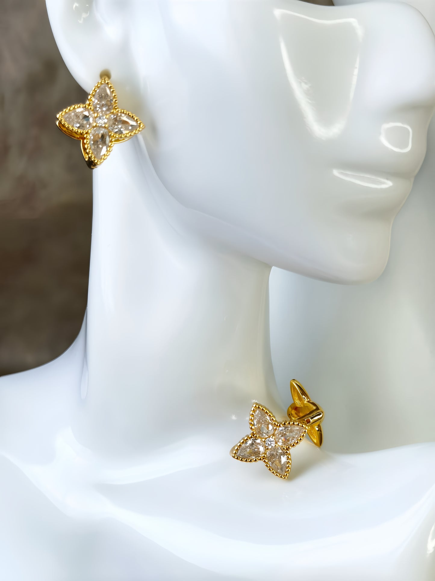 Golden Flower Double-side Ear Buckle