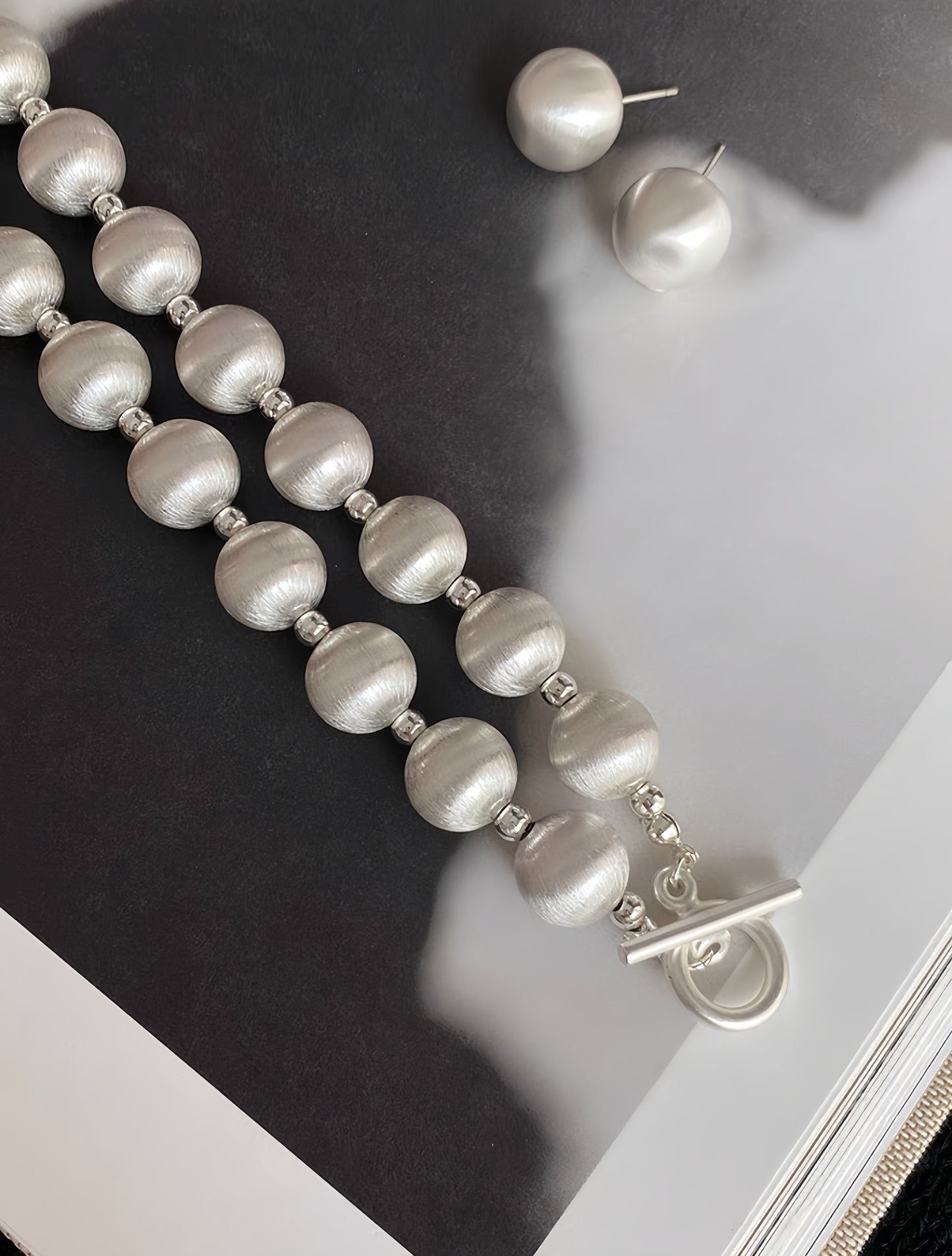 Silver Light Fashion Bead Necklace