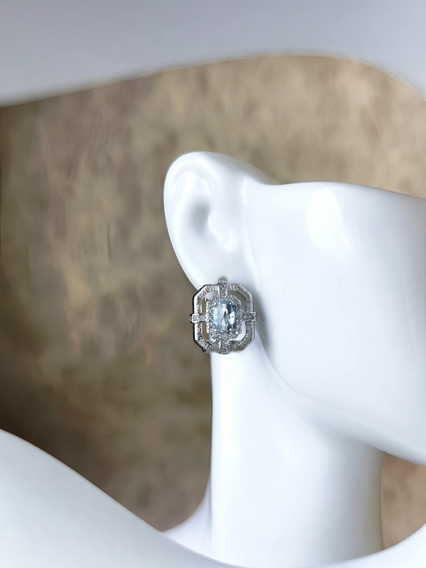 Silver Aquamarine Stud Earring